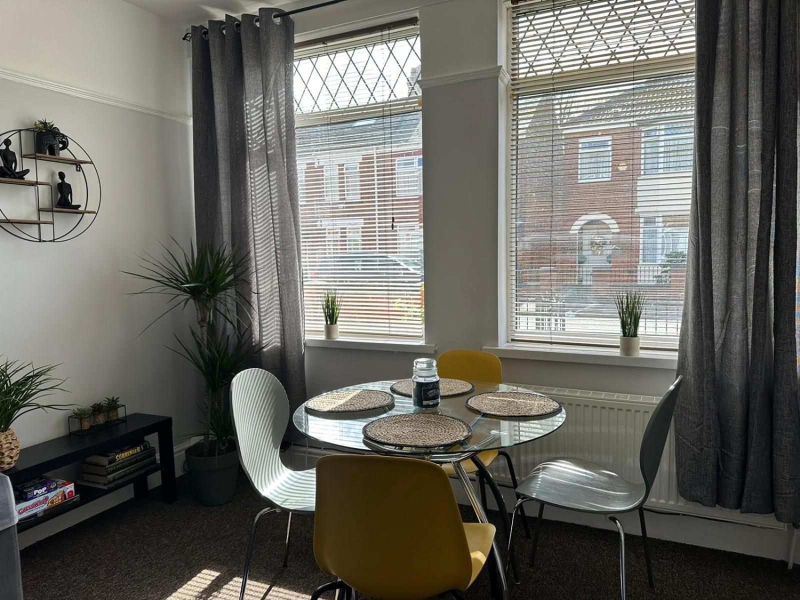 City Hideaway, Entire House Kingston upon Hull Exteriör bild